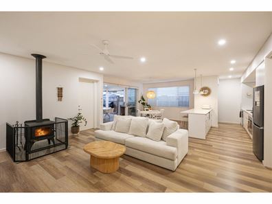 17 Jingarie Place, Dunsborough WA 6281