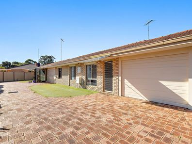 9/2 Loaring Street, Mandurah WA 6210