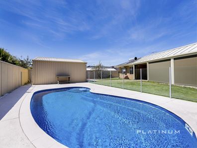 8 Tarolinta Gardens, Ocean Reef WA 6027