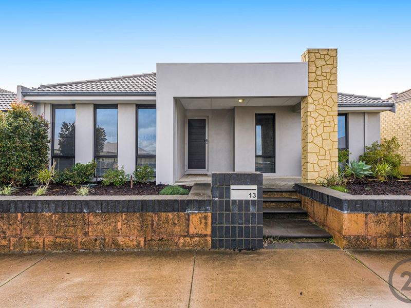 13 Pegus Meander, South Yunderup WA 6208