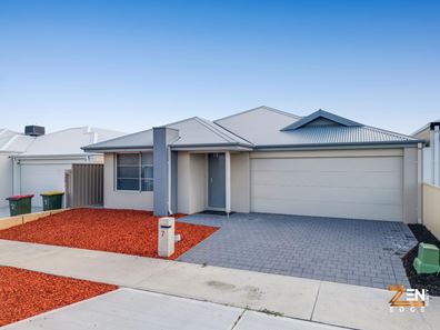7 Chrysler Approach, Yanchep WA 6035