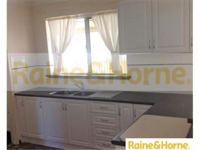 4 Chester Way, Rockingham WA 6168