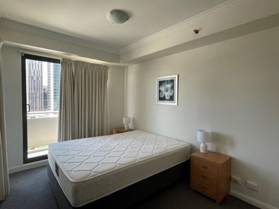 9J/811 Hay Street, Perth WA 6000