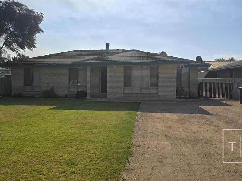 10 Camelia Crescent, Castletown WA 6450