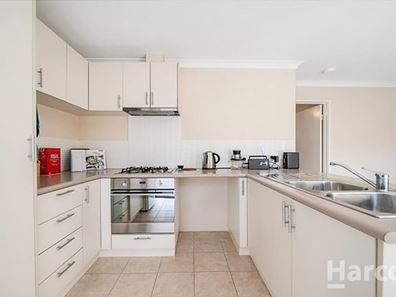 2/14 Binnar Court, Erskine WA 6210