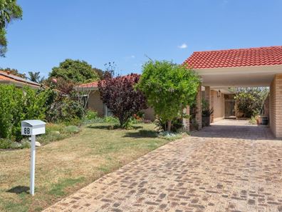 2/8 Phillips Court, Kiara WA 6054