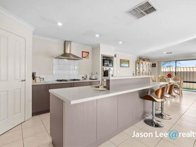 12 Menna Brace, Greenfields WA 6210