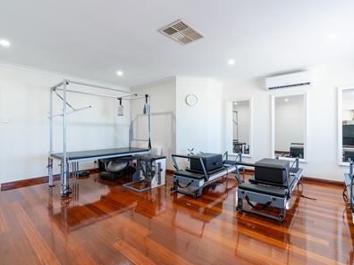 40 Boyle Avenue, Rockingham WA 6168