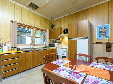 2 Hovea Crescent, Wundowie WA 6560