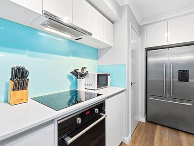 22 Doryanthes Avenue, Piara Waters WA 6112