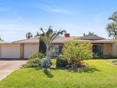 93 Georgetown Dr, Safety Bay WA 6169