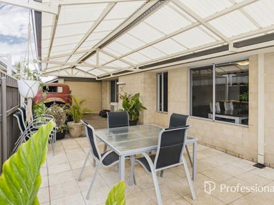 8 Earlham Fairway, Ellenbrook WA 6069