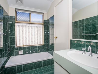 9 Kilto Close, Ballajura WA 6066