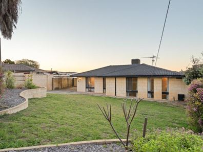22 Allinga Crescent, Craigie WA 6025