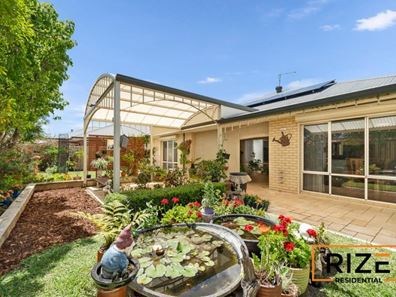 18 Phoenix Terrace, Hocking WA 6065