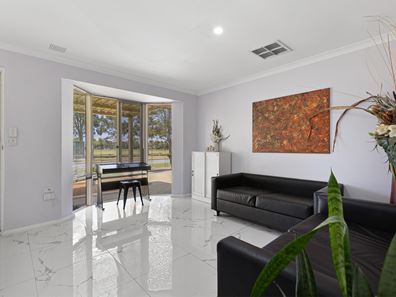 27 Helena Road, Cooloongup WA 6168
