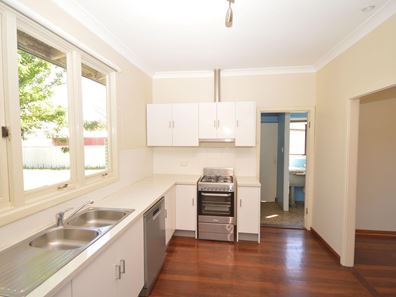 34 Murray Street, Pinjarra WA 6208