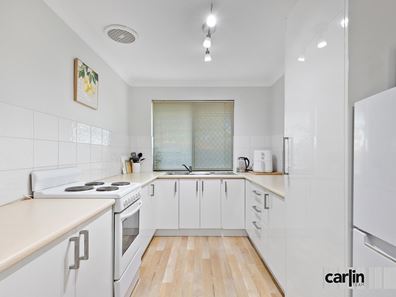 10/5 Kitchener Road, Melville WA 6156