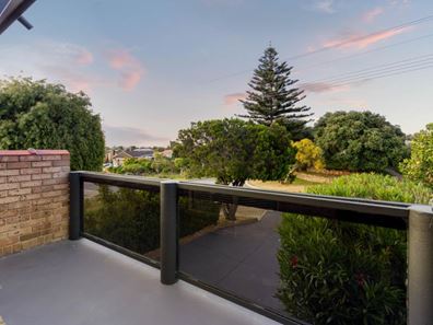 30 Campbell Drive, Hillarys WA 6025
