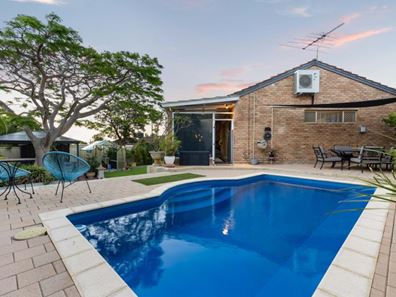30 Campbell Drive, Hillarys WA 6025