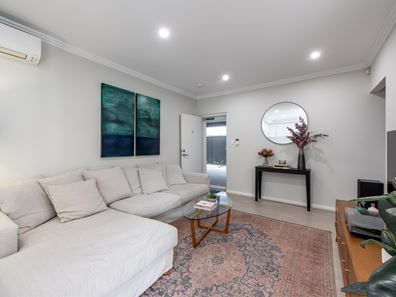 3/7 Muriel Avenue, Innaloo WA 6018