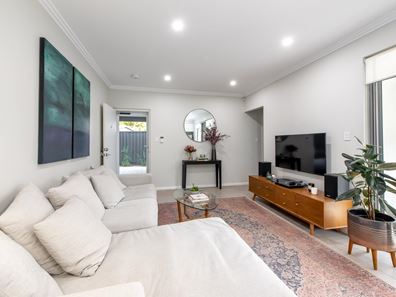 3/7 Muriel Avenue, Innaloo WA 6018