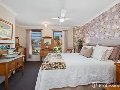 11 Bren Close, Byford WA 6122