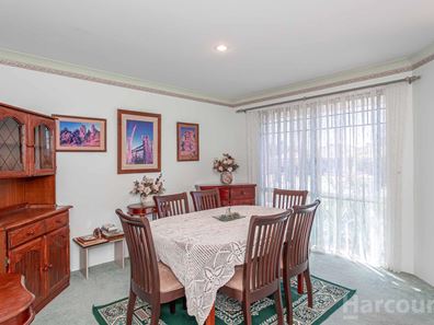 2 Lamas Grove, Landsdale WA 6065