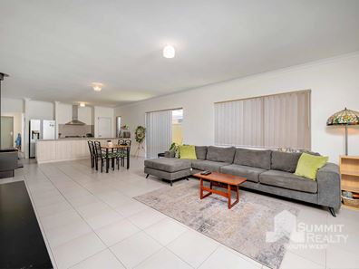 369 Parade Road, Dalyellup WA 6230
