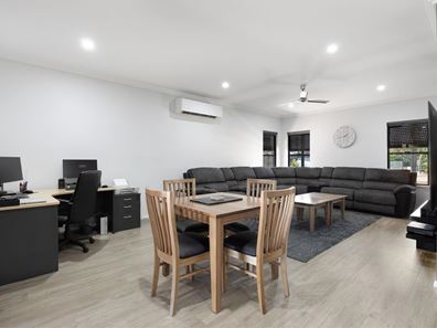20 Euro Boulevard, Baynton WA 6714