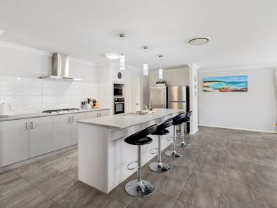 34 Centurion Way, West Busselton WA 6280