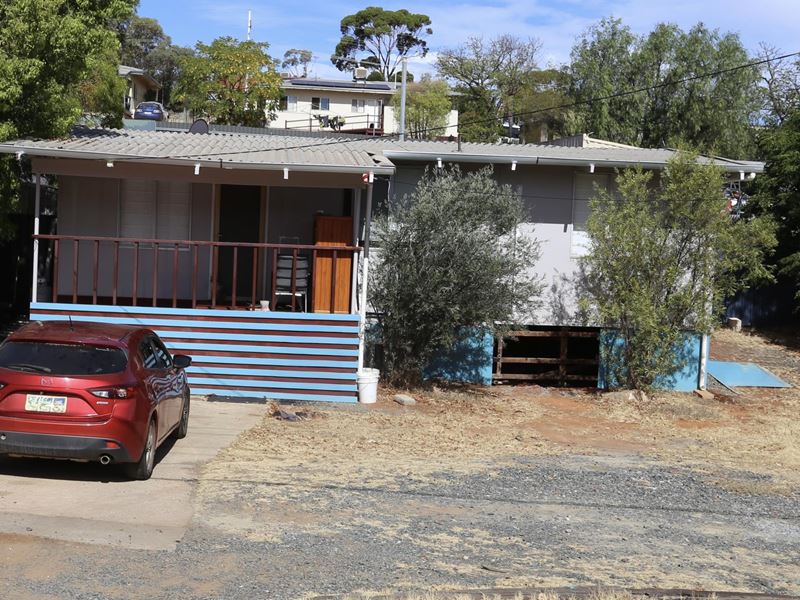 36 Serpentine Rd, Kambalda East WA 6442