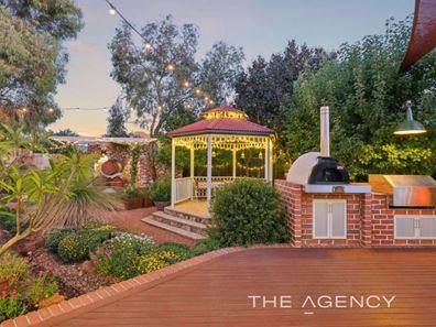 2 Garran Loop, Henley Brook WA 6055