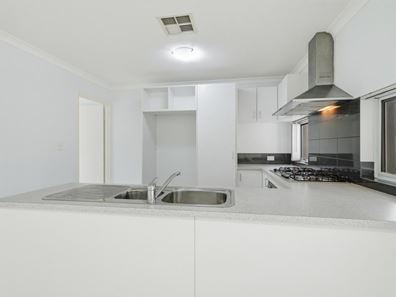 33A Freeth Road, Spearwood WA 6163