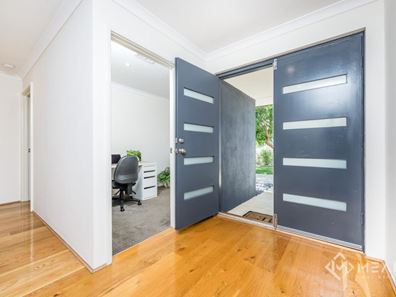 17 Birmingham Way, Darch WA 6065