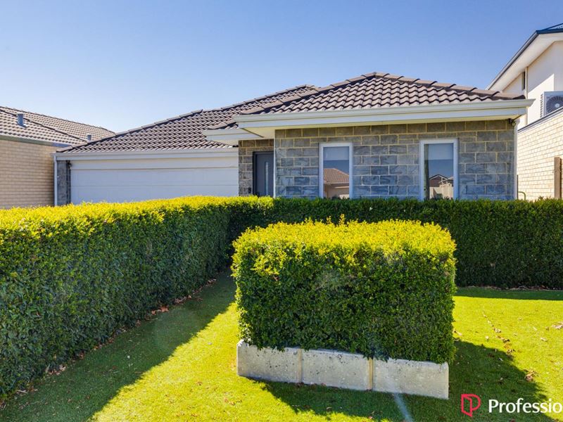 221 Landsdale Road, Landsdale WA 6065