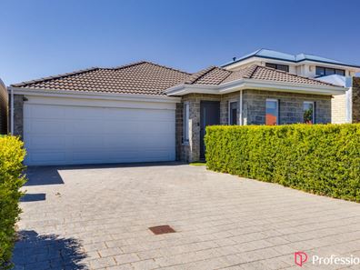 221 Landsdale Road, Landsdale WA 6065