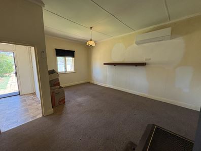 44 Woodward Street, Coolgardie WA 6429