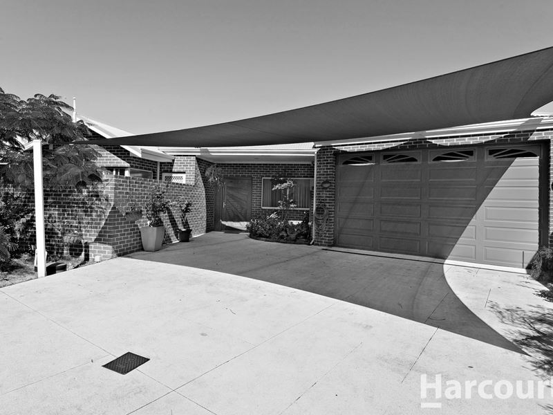 38 Santalum Circus, Halls Head WA 6210