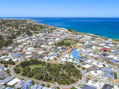 38 Santalum Circus, Halls Head WA 6210