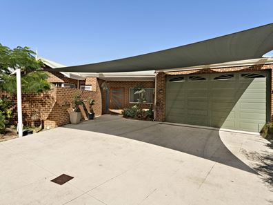 38 Santalum Circus, Halls Head WA 6210