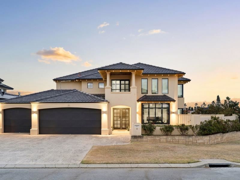 2 Hassars Road, Secret Harbour