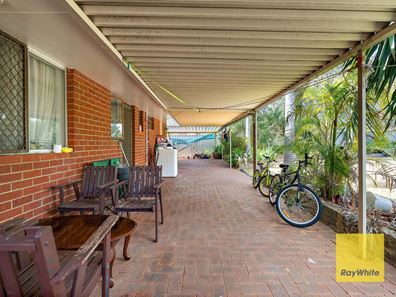 8 Mintern Court, Thornlie WA 6108