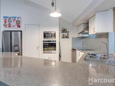 9 Alliance Court, Currambine WA 6028