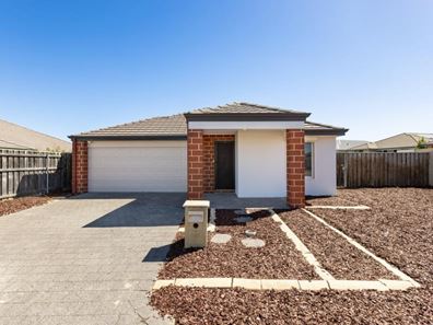 10 Emms Green, Ellenbrook WA 6069