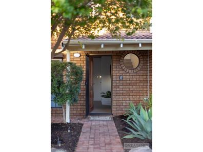 2/420 Coode Street, Dianella WA 6059