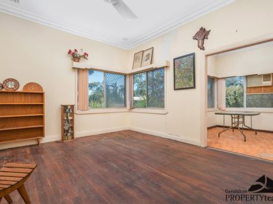 228 Fourth Street, Wonthella WA 6530