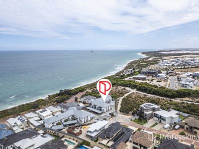 4/17 Royal James Court, Quinns Rocks WA 6030