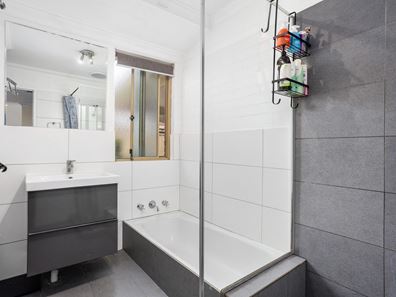 34 Bibra Drive, Bibra Lake WA 6163
