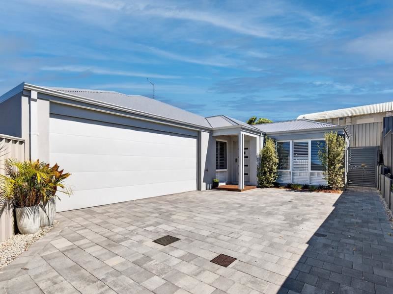4A Mermaid Way, Heathridge WA 6027